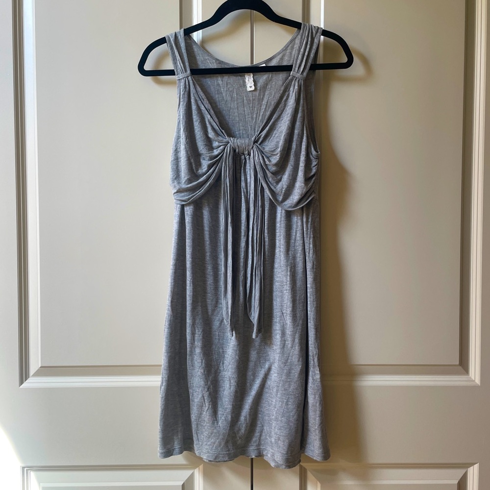 Sleeveless gray cotton dress